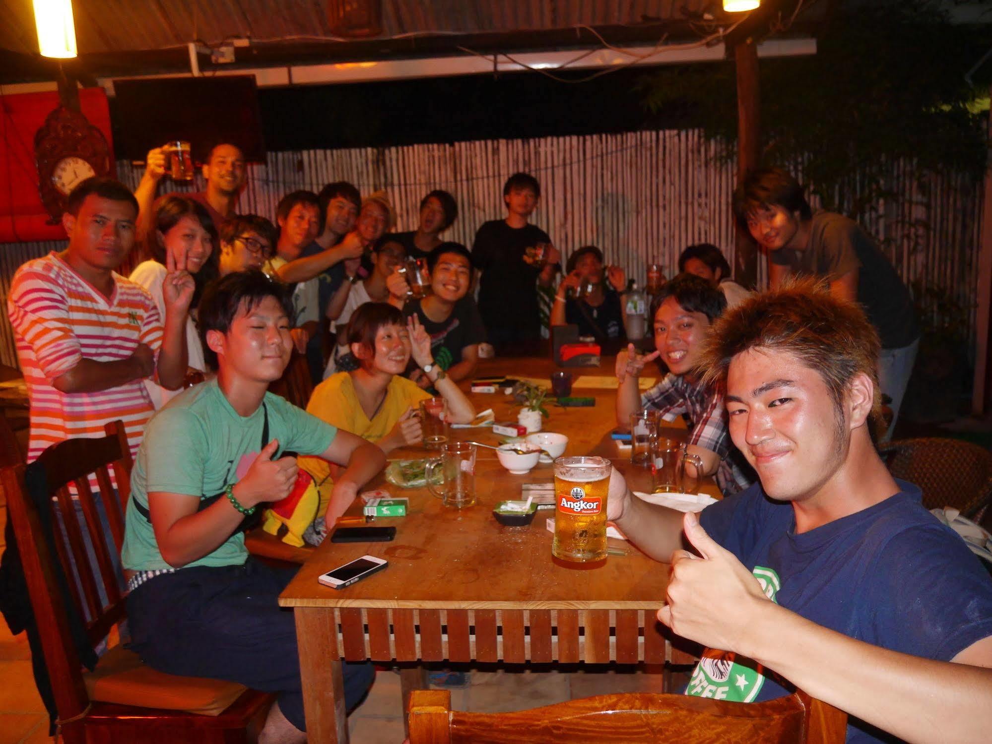 เดอะ ซิตี พรีเมียม เกสต์เฮาส์ เสียมราฐ ภายนอก รูปภาพ